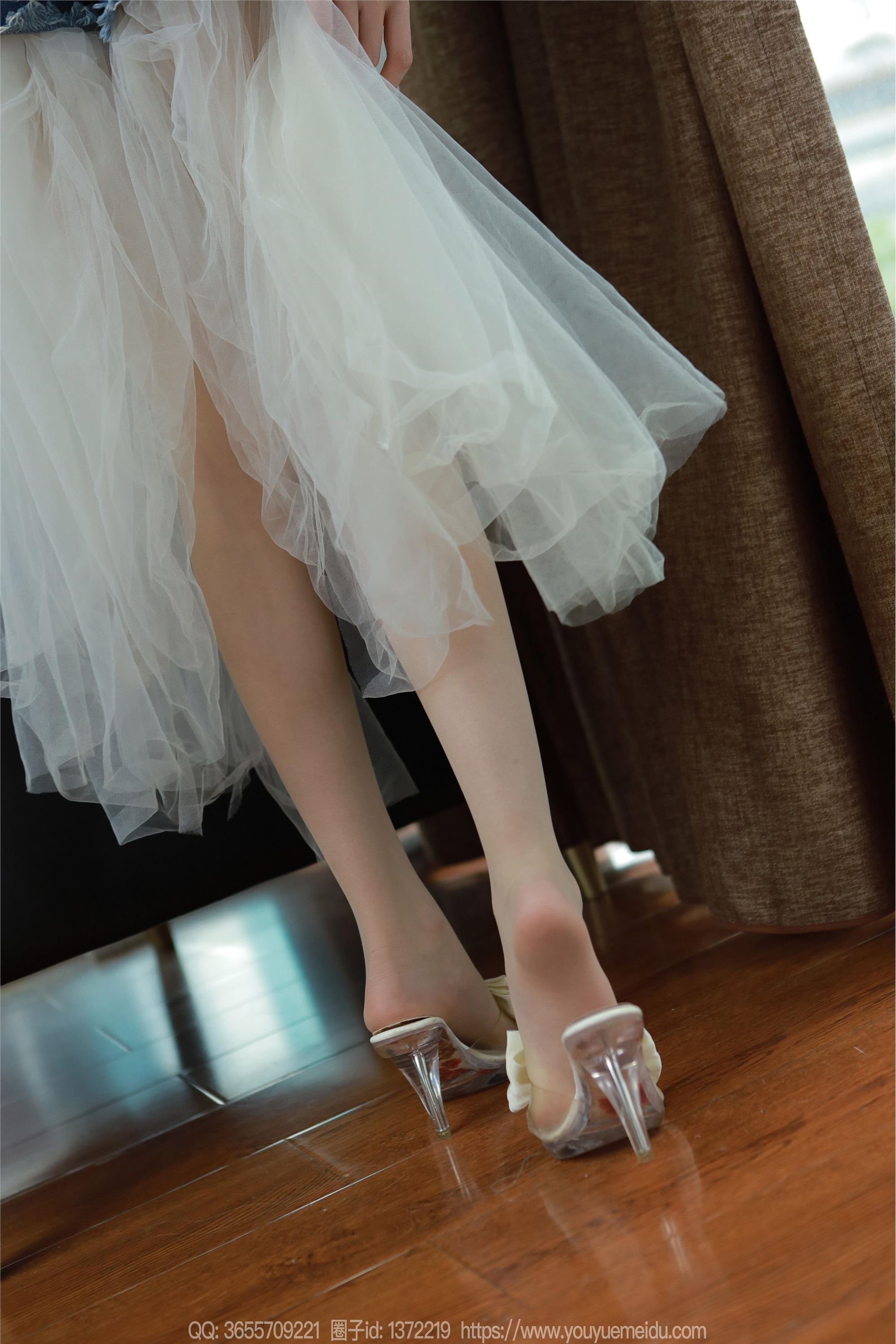 IESS异思趣向  2024.04.28 丝享家 1727 团团《长腿白纱》